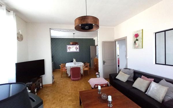 Maison à vendre    5 pièces •  Saint-Just-Luzac