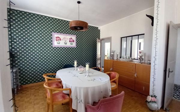 Maison à vendre    5 pièces •  Saint-Just-Luzac