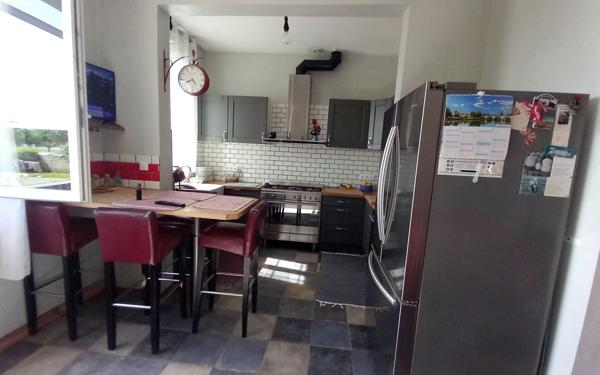 Maison à vendre    5 pièces •  Saint-Just-Luzac