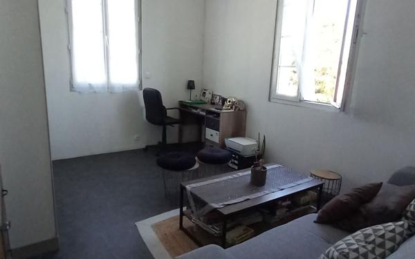 Maison à vendre    5 pièces •  Saint-Just-Luzac