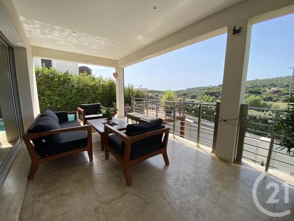 Maison à vendre  6 pièces - 166 m 2   STE MAXIME  - 83