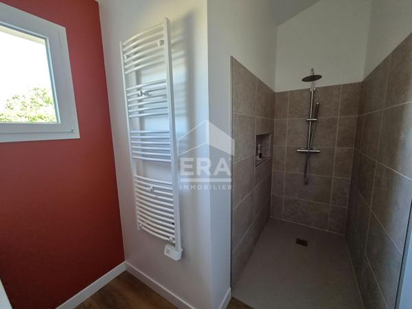 Maison individuelle rénovée 5 pièces à vendre à Saint-Barthélemy-de-Bellegarde