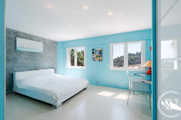 Maison à vendre  7 pièces - 280,70 m 2   MANDELIEU LA NAPOULE  - 06