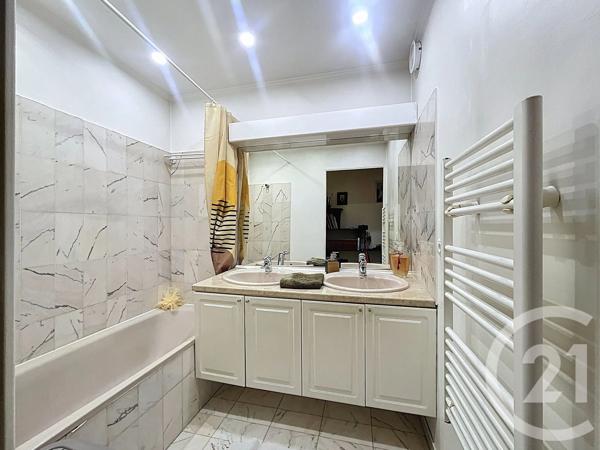 Appartement F3 à vendre  3 pièces - 66,70 m 2   ANTIBES  - 06