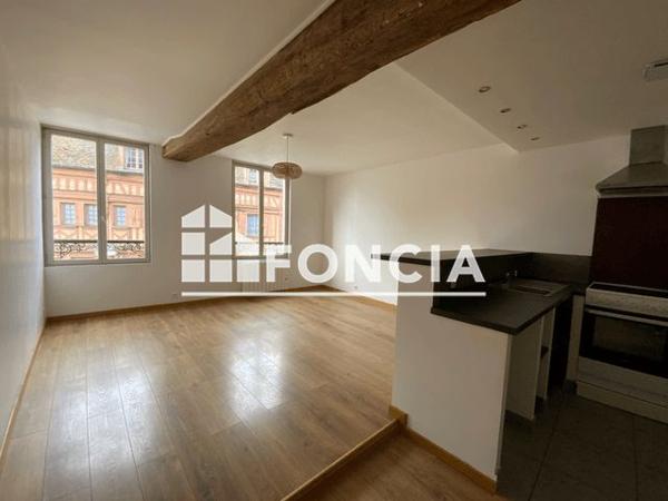 Location Appartement 2 pièces 45.2 m² - 47 RUE DE PARIS Houdan 78550