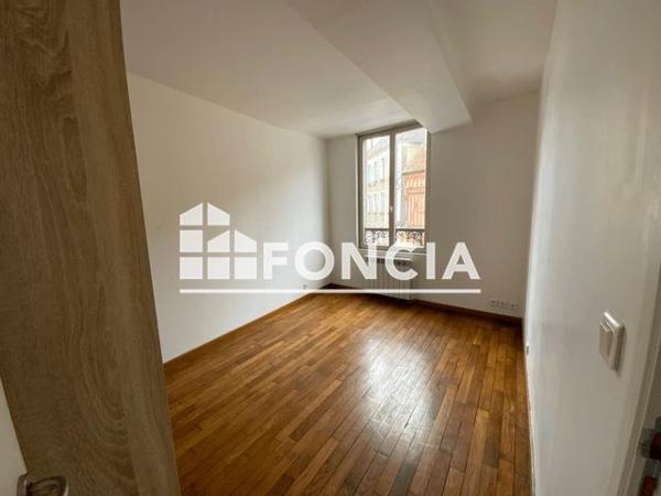 Location Appartement 2 pièces 45.2 m² - 47 RUE DE PARIS Houdan 78550