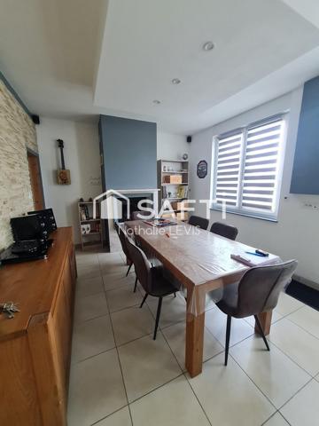 Maison semi mitoyenne rénovée dans un quartier calme avec pompe à chaleur, climatisation et garage double