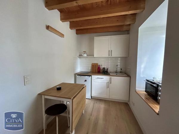 Maison à louer 2 pièces 18.64m² Fontannes (43500)
