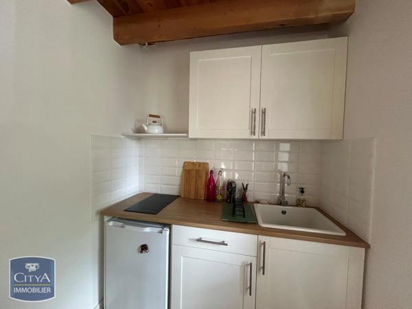 Maison à louer 2 pièces 18.64m² Fontannes (43500)