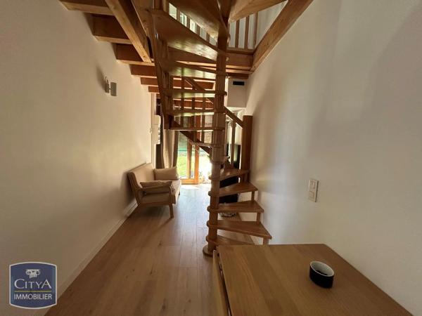 Maison à louer 2 pièces 18.64m² Fontannes (43500)