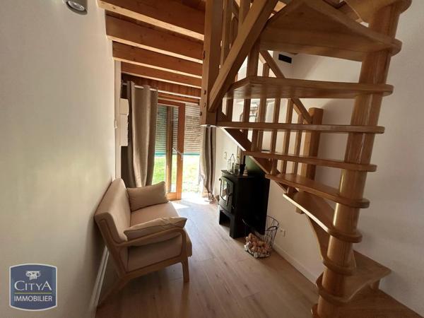 Maison à louer 2 pièces 18.64m² Fontannes (43500)