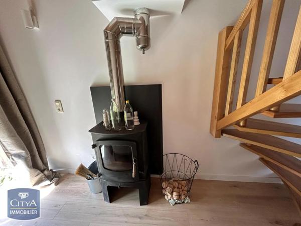 Maison à louer 2 pièces 18.64m² Fontannes (43500)