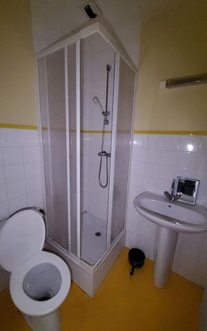 Appartement à louer Pontivy : 1 pièces, 25m² avec 1 chambre(s) à 346€ - AJP Immobilier Pontivy
