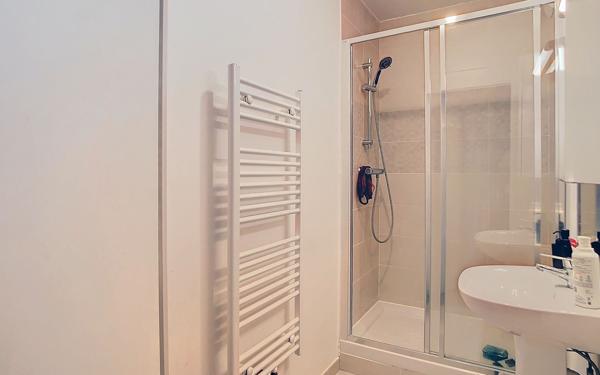 Appartement à vendre    4 pièces • 78,52 m2 Guyancourt