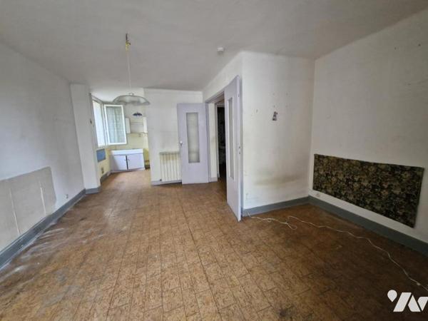 Studio + Cave et parking collectif