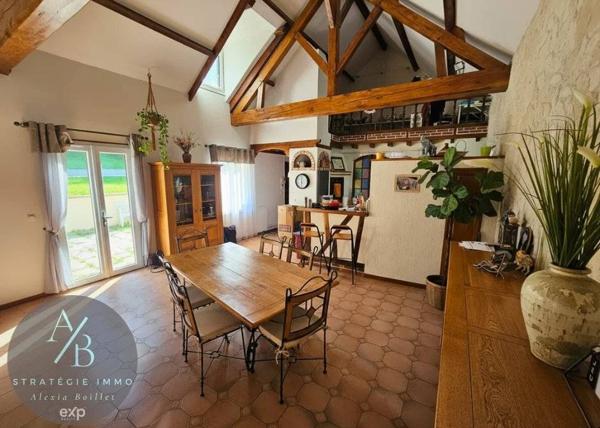 Secteur recherché pour cette propriété qui revient sur le marché après travaux