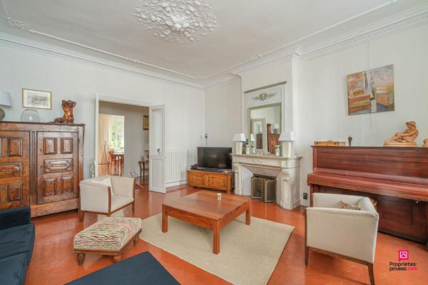 Appartement  6 pièce(s) 180 m2