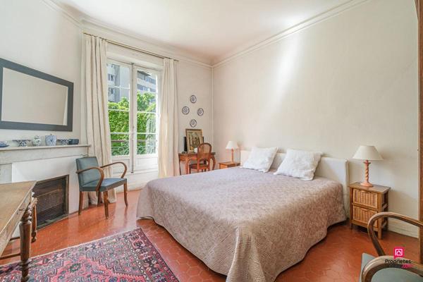 Appartement  6 pièce(s) 180 m2