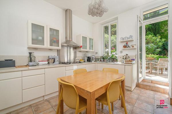 Appartement  6 pièce(s) 180 m2