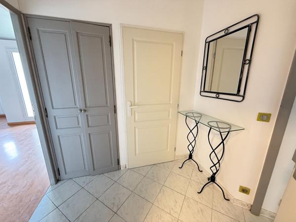 Appartement Elancourt 3 pièce(s) 63.53 m2