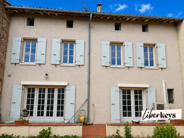 Maison T5 avec jardin, garage et vaste potentiel d’aménagement