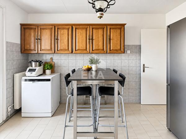 DERNIER ÉTAGE - T4 103 m² - 2 STATIONNEMENTS