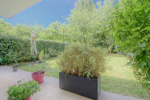 Appartement rez-de-jardin 3 pièces 68.30 m² 2 chambres + cave + parking