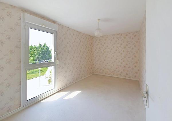 Limite Dijon/Fontaine-lès-D - T5 - 101 m² - balcon