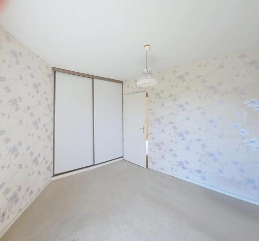 Limite Dijon/Fontaine-lès-D - T5 - 101 m² - balcon