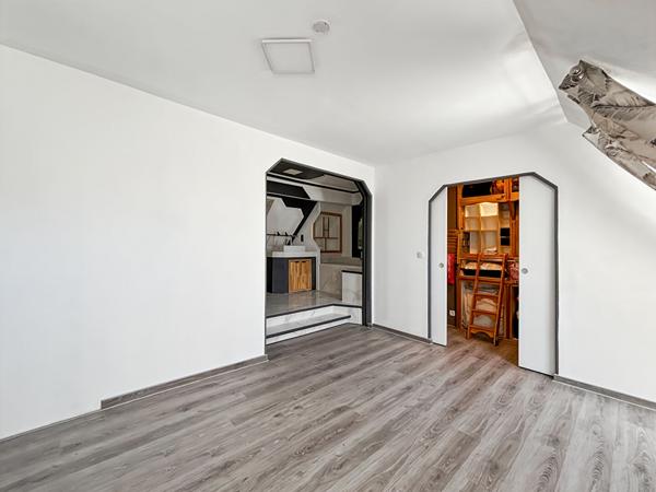 Maison 7 chambres, 185m² avec piscine sur Saint-germain les Arpjaon !!