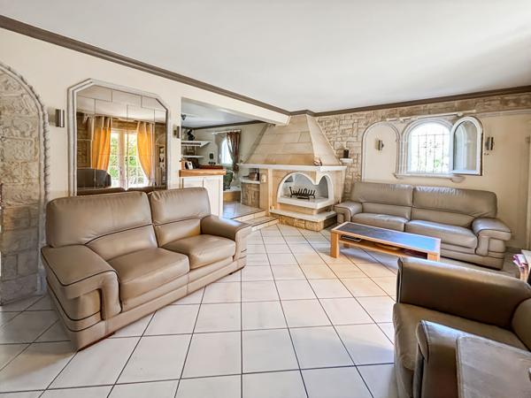 Maison 7 chambres, 185m² avec piscine sur Saint-germain les Arpjaon !!