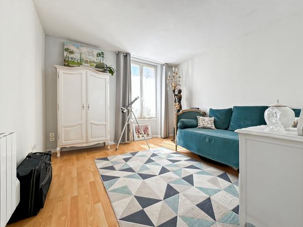 Appartement /Maison Jouy Le Moutier village 5 pièce(s) 90 m2