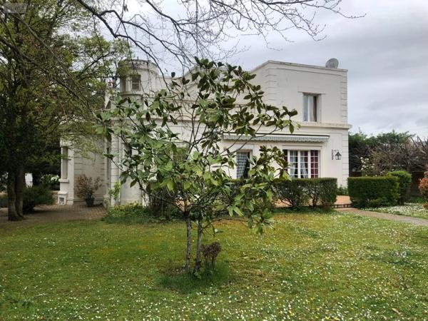 Achat - Maison Issoudun 36100 10 pièces 238 m 2 2960 m 2