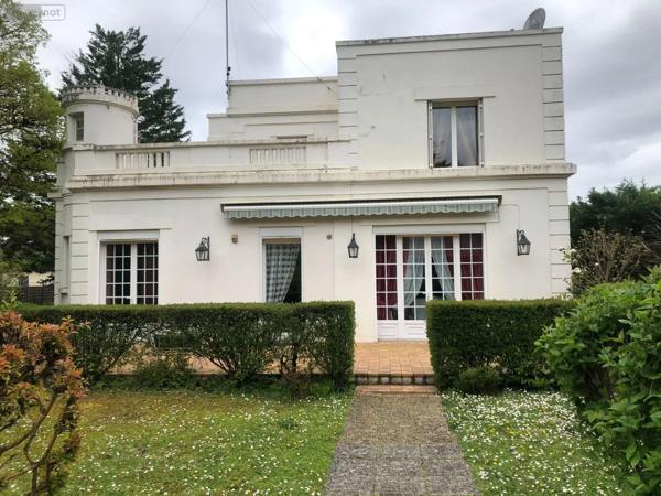 Achat - Maison Issoudun 36100 10 pièces 238 m 2 2960 m 2