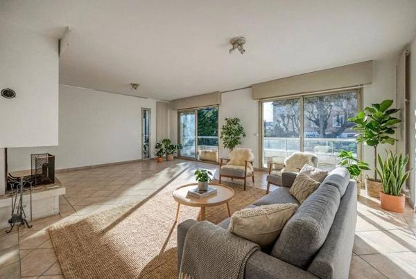 Maison Corenc Montfleury 207 m² - 5 chambres + bureau