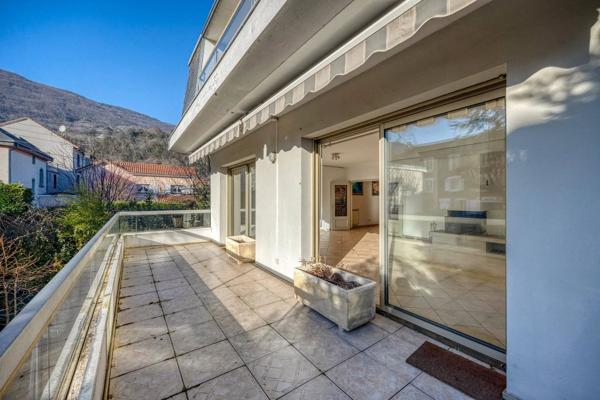 Maison Corenc Montfleury 207 m² - 5 chambres + bureau