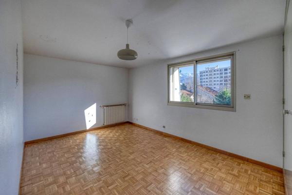 Maison Corenc Montfleury 207 m² - 5 chambres + bureau