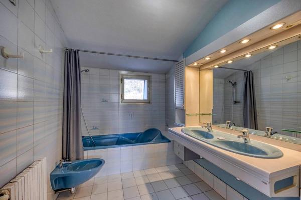 Maison Corenc Montfleury 207 m² - 5 chambres + bureau