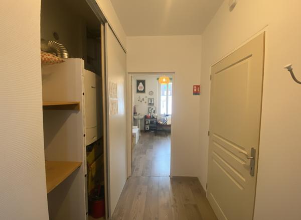 Lots de 2 LOCAUX PROFESSIONNELS DIJON 3 Pièces 45.07 m² + studio 20m² + bûcher +2 caves