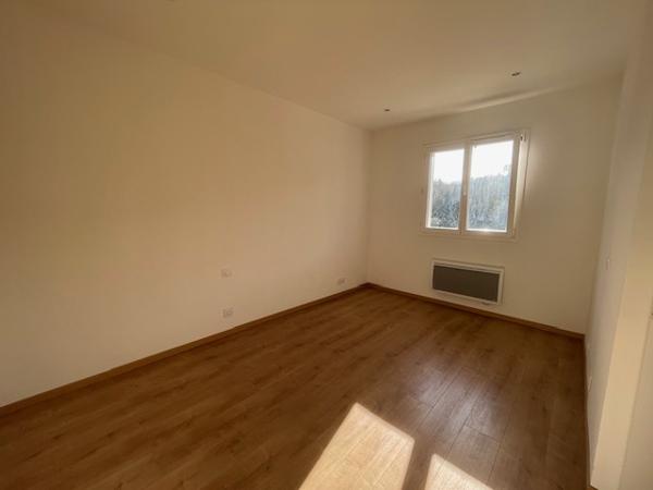 Trans-en-Provence (83720) TRANS-EN-PROVENCE – Maison traditionnelle type 4 pièces vendue louée (bail jusqu’en mars 2027)