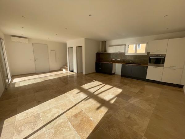 Trans-en-Provence (83720) TRANS-EN-PROVENCE – Maison traditionnelle type 4 pièces vendue louée (bail jusqu’en mars 2027)