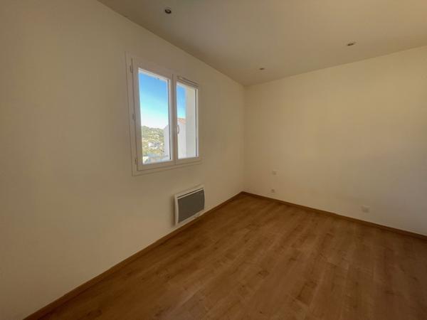 Trans-en-Provence (83720) TRANS-EN-PROVENCE – Maison traditionnelle type 4 pièces vendue louée (bail jusqu’en mars 2027)