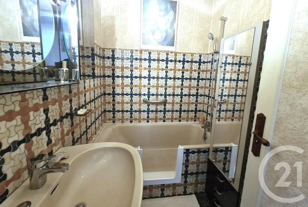 Appartement F4 à vendre  4 pièces - 67 m 2   CRETEIL  - 94