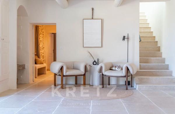 EXCLUSIVITÉ – PROCHE SAINT-REMY-DE-PROVENCE – MAS DU XVIIIe SIÈCLE _ 350 m2 _ 6 chambres