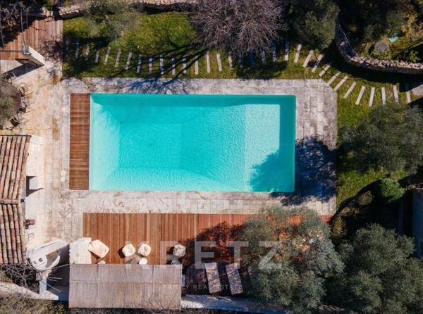 EXCLUSIVITÉ – PROCHE SAINT-REMY-DE-PROVENCE – MAS DU XVIIIe SIÈCLE _ 350 m2 _ 6 chambres