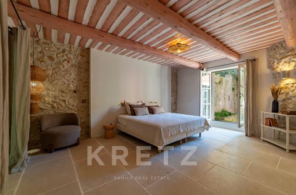 EXCLUSIVITÉ – PROCHE SAINT-REMY-DE-PROVENCE – MAS DU XVIIIe SIÈCLE _ 350 m2 _ 6 chambres