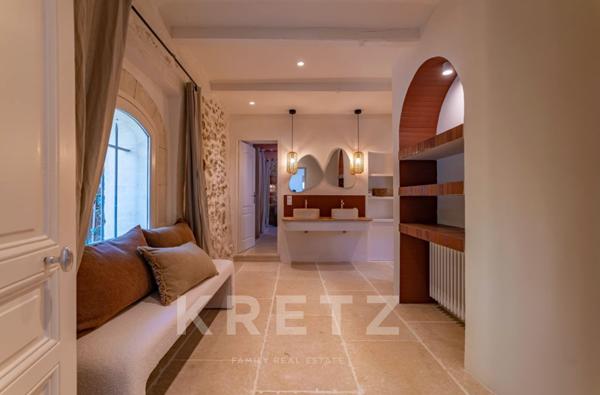 EXCLUSIVITÉ – PROCHE SAINT-REMY-DE-PROVENCE – MAS DU XVIIIe SIÈCLE _ 350 m2 _ 6 chambres