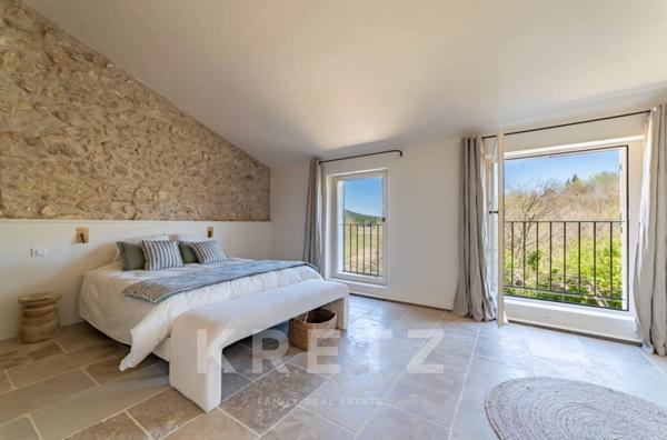 EXCLUSIVITÉ – PROCHE SAINT-REMY-DE-PROVENCE – MAS DU XVIIIe SIÈCLE _ 350 m2 _ 6 chambres
