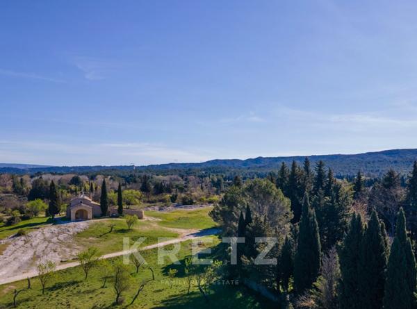 EXCLUSIVITÉ – PROCHE SAINT-REMY-DE-PROVENCE – MAS DU XVIIIe SIÈCLE _ 350 m2 _ 6 chambres