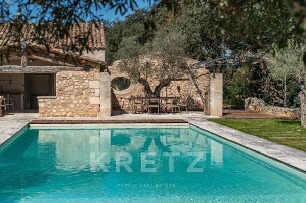 EXCLUSIVITÉ – PROCHE SAINT-REMY-DE-PROVENCE – MAS DU XVIIIe SIÈCLE _ 350 m2 _ 6 chambres